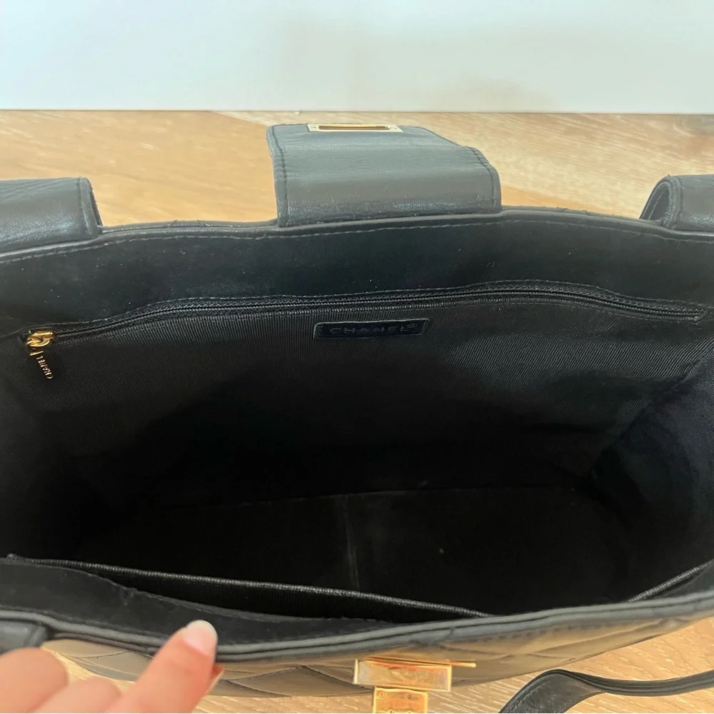 Vintage Chanel Black Lambskin Quilted Shoulder Bag Gold Hardware Authentic - Picture 5 of 12